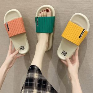 รองเท้าแตะผู้หญิงลายทาง รองเท้าแตะลำลอง สวมใส่สบาย พื้นยาง รองเท้าแตะแบบสวมหัวส้นแบน สไตล์ลำลอง ฤดูร้อน 2021 รองเท้าแตะส้นแบนสำหรับกลางแจ้ง