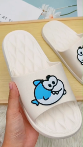 รองเท้าแตะแฟชั่นน่ารักๆ รองเท้าแตะสวมใส่สบายเท้า ลายน้องการ์ตูนหมาน้อยสุดน่ารัก