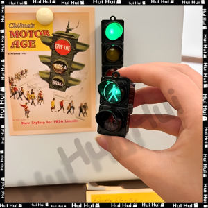 2025 New Traffic Light Magnetic Refrigerator Stickers Traffic Toy Pedestrian Light Creative Magnetic Decoration Accessories