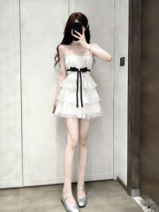 CHANGTONG | French Style Petite Flared Dress with Waist Design