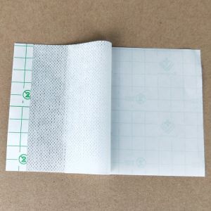 นุ่ม อ่อนโยนต่อผิว ระบายอากาศได้ดี แผ่นปิดแผลเทปกาวผ้าไม่ทอแบบมีกาวในตัวแผ่นบรรเทาอาการปวด 1012 ซม