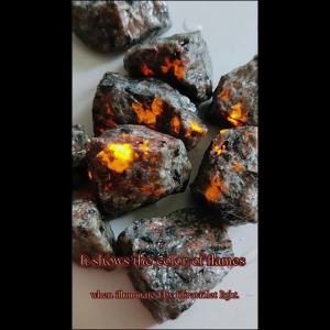 Đá Yooperlite Tự Nhiên Phát Sáng Đá Lửa Phát Quang UV Đá Sodalite Huỳnh Quang Đá Trang Trí Nhà Cửa Phong Cách Đồng Quê