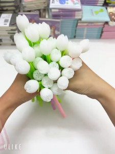 Bút Bi mực đen hoa tulip đổi màu ngòi bút 0.5mm bút hoa tulip đổi màu dưới nắng dễ thương cute