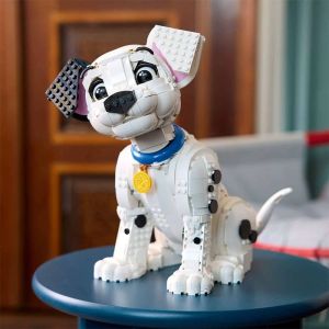 1722pcs MINISO Disney Popular Movie Game 101 Dalmatians Puppy 43269 Building Block Puzzle Model For Kids Holiday Birthday Gifts