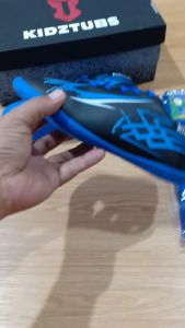 KIDZTUBS Sepatu Futsal Anak Paket Komplit Sepatu Futsal Tas Skin Deker Kaos Kaki Usia 6-10 Tahun Size 28 29 30 31 32 33 34 35 36 37 KDZ1714011625