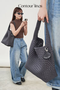 กระเป๋าโท้ตความจุขนาดใหญ่ ผู้หญิง กระเป๋าโท้ตดําน้ําสานตะกร้า เทรนด์แฟชั่น นุ่ม ผ้าปิดหัวเข็มขัดแม่เหล็ก ลำลอง กระเป๋าสะพายไหล่