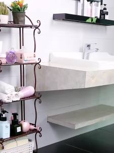 Multiroom Storage Shelf