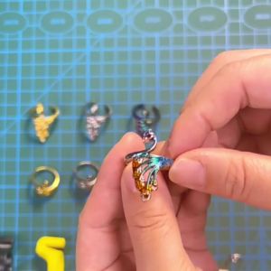 1 Piece Metal Knitting Tools Handamde Peacock Finger Ring Blade Needle Braiding Crochet Yarn Guide Accessories Ring Wool Crafts