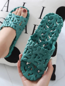 JIFANPAUL | Hole-Patterned Soft Lightweight Bath Slippers