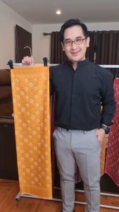 88.ผ้าฝ้าย ผ้าทอทั้งผืน ลายยกดอกวอแหวน สีเหลืองเข้ม