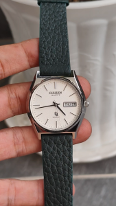 Đồng hồ nam Citizen CQ Eagle mặt cát trắng size mặt 35mm chạy pin hàng si