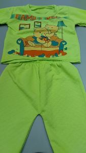 Now ชุดแขนยาวเด็ก ไซส์ S กับ M ผ้าแซนวิสไม่หนามาก Sไม่เกิน ขวบ 5-9โล M1-2ปี 12-16โล ชุดกันหนาวเด็ก ชุดนอนเด็ก ชุดเด็กเล็ก