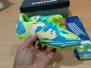 Paket Komplit Sepatu Bola Anak Usia 6-10 Tahun