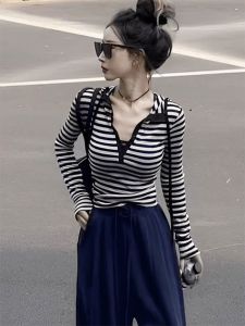 Retro Striped Hooded Long Sleeve Womens T-shirt Slim Fit Base Shirt Short Style Top for Autumn Commute High Waist Design