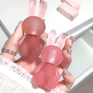 Gege Bear Cute Rabbit Keychain Lip Mud Brown Lip Gloss Waterproof Long-Lasting Transfer-Free Long-Lasting Color Lock Can Be Attached To A Keychain