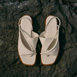 Genuine Leather Niche New Style Square Toe Asymmetric Flat Bottom Flip-Flops Open Toe Sandals Womens Toe Covering Flip Flops Slip-on Half Slippers Summer