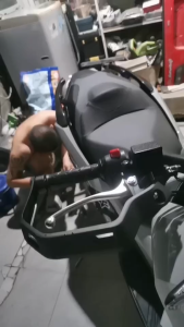 COD อะไหล่แฮนด์การ์ดเบรก กันลม สําหรับแต่งรถจักรยานยนต์ Honda CRF1100L X-ADV750