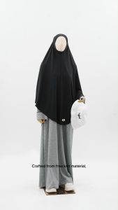 Nusseyba Activewear: Pilihan Gamis Muslim Bahan Knit untuk Kajian, Haji & Umroh