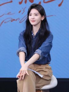 Zhang Ruonan Pure Cotton Long sleeve Demin shirt Women Retro Loose 2024 Spring New Top Niche Western Style Shirt