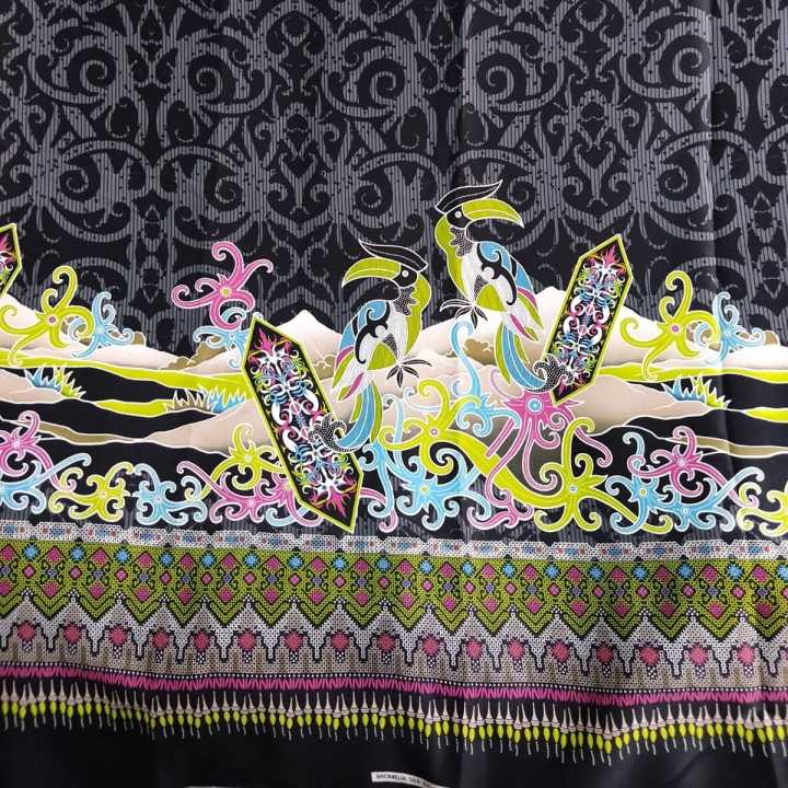 Kain batik motif burung enggang dayak kalimantan bahan semisutra SS25