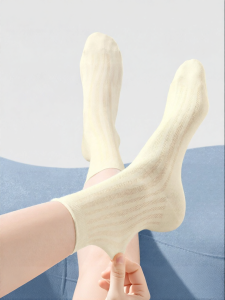 Secret World | Ladies Thin Cotton Summer Socks With Camellia Breathable Deodorant Boneless Design Mid-Calf