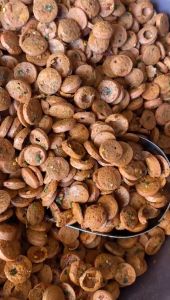 Keripik Sosis Goreng Pedas Daun Jeruk Renyah Kemasan 250 gram