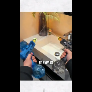 Electric repeating water gun flash childrens toys automatic repeating high-pressure powerful spray water