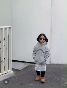 เสื้อกันหนาว มีฮู้ด เสื้อแขนยาวเด็กผู้ชายใส่สบาย แฟชั่น สําหรับเด็กผู้ชาย ผู้หญิง 2-5 ปี