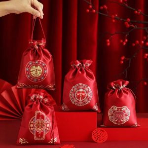 10ชิ้นอุปกรณ์ตกแต่งงานแต่งงานถุงขนมเฉพาะของจีนดั้งเดิมซาตินสีแดงเชือกผูกสำหรับงานรื่นเริงถุงซานตา