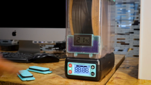 Polymaker PolyDryer Filament Dryer and Filament Storage for FDM/FFF 3D printer Filament Dry Box (UK Plug)