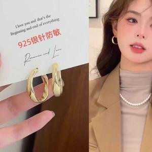 925 Silver Needle Gold Asymmetrical Quality Earrings Niche Style Temperamental Cold Style Minimalist Fashion All-Match Hoop Earrings