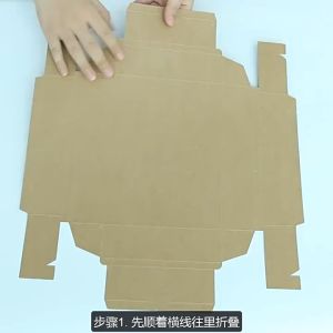 กล่องใส่ขนมเปี๊ยะ กล่องขนมไหว้พระจันทร์ 2ช่อง 4ช่อง และ 6ช่อง มีหลายสีให้เลือก กล่องใส่เค้ก กล่องใส่คุ้กกี้ ราคาต่อ 1 ใบ