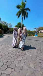 Daster Gamis Midi Lengan 3/4 Rayon Premium