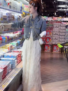 สีขาว พลีท เดนิม เสื้อแจ็คเก็ต มิดิเอวสูง กระโปรงทรงเอ ผู้หญิง ฤดูใบไม้ผลิ ฤดูร้อน สไตล์ใหม่ เรียบหรู เลดี้ โพลีเอสเตอร์ กระโปรงยาว