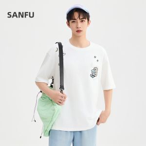 SANFU | Áo Thun Tay Ngắn Có Gối Thêu 3D