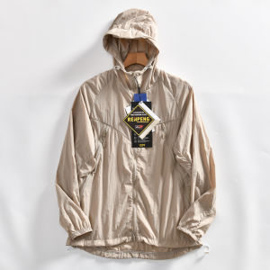 Outdoor Wearable Thin Summer Casual Sports Jacket for Men And Women Breathable Sun Protection Hooded Lightweight Outerwear