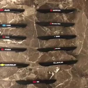 Bộ 4 miếng dán viền cửa chống trầy xước xe hơi in logo tất cả các hãng