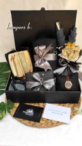 Kado Ulang Tahun Cewek & Hampers Wisuda Anniversary: Tas Selempang Box Putih & Free Ucapan