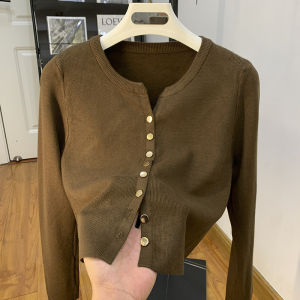 เสื้อคาร์ดิแกนถักคอวีแขนยาวผู้หญิงฤดูใบไม้ร่วง ปกเสื้อสั้น ชั้นใน ชุดทำงาน สไตล์เกาหลี เสื้อเชิ้ตพื้นฐาน