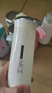 Bình đựng nước giữ nhiệt lõi thuỷ tinh bọc nhựa lúa mạch dung tích 400ml decor bàn học