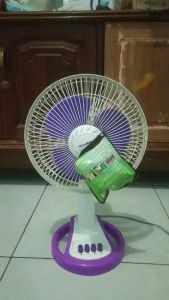 Welhome Kipas Angin Dinding Tembok / Meja 2 in 1 - 10 inch - WH1051 - FREE ONGKIR Jabodetabek