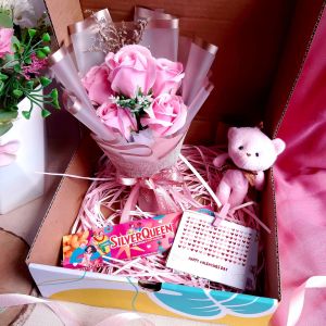 Paket Hadiah Bunga Bunga Sabun 5X with teddy mini premium + Cokelat