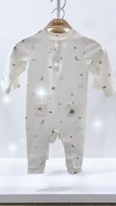 Bộ liền thân bodysuit cài thẳng dài tay 2 túi họa tiết xinh xắn cho bé sơ sinh Boube vải Cotton organic thoáng mát- Size 0-12M