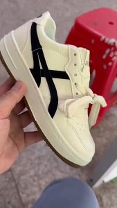 High end Design Thick Soled Sports And Leisure Board Shoes Mens and Womens Moral Training Shoes Hong Kong Style White Shoes