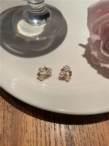 Hoa Cúc Trà Trang Sức Tai Ngọc Trai Không Lỗ Thiết Kế Mới 2024 Thời Trang Cao Cấp Trang Sức Tai Kiểu Trà Phong Cách Nữ