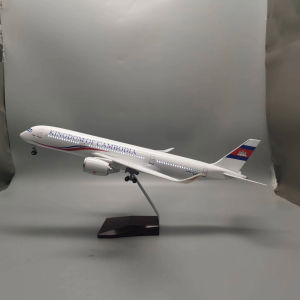 1/142 Scale Plane Model Cambodia A350 Airways 47cm Diecast Aircraft Resin Model Airplanes Display With Landing Gear