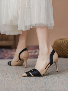 Giày Một Lớp Màu Nude Miệng Nông Feiyan Mẫu Mới Xuân Hè 2023 Xăng Đan Cao Gót Vuông Gót Nhọn Buộc Dây Satin Màu Đen Nữ