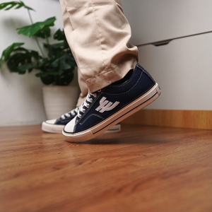 Brick Mansions - Ultimate Navy Sepatu Sneakers Casual Pria Wanita