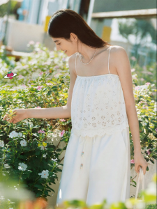 Ubras | Daisy Lace Camisole Bra with Pads