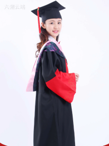 ที่กําหนดเอง Doctors Gown Blazer สําหรับผู้หญิงโพลีเอสเตอร์แขนยาวกระโปรงสไตล์ University Graduation Party Dress